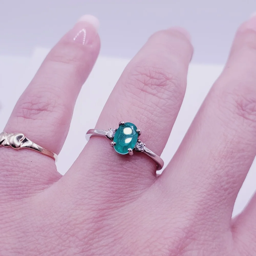 Emerald Green Quartz & Genuine Diamond 925 Sterling Silver Dainty Ring